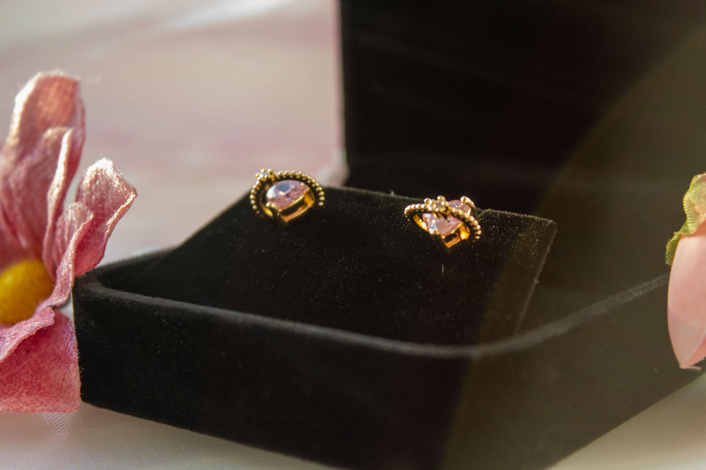 Amoré Heart Studs — Rose